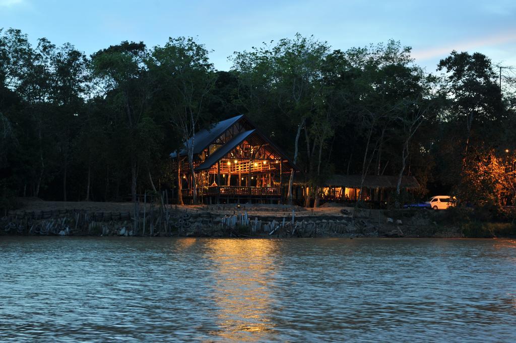 Borneo Natural Sukau Bilit Resort Exterior foto